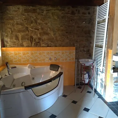 Muntaecara Diffuso Apricale