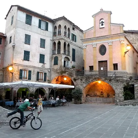 Muntaecara Diffuso Apricale